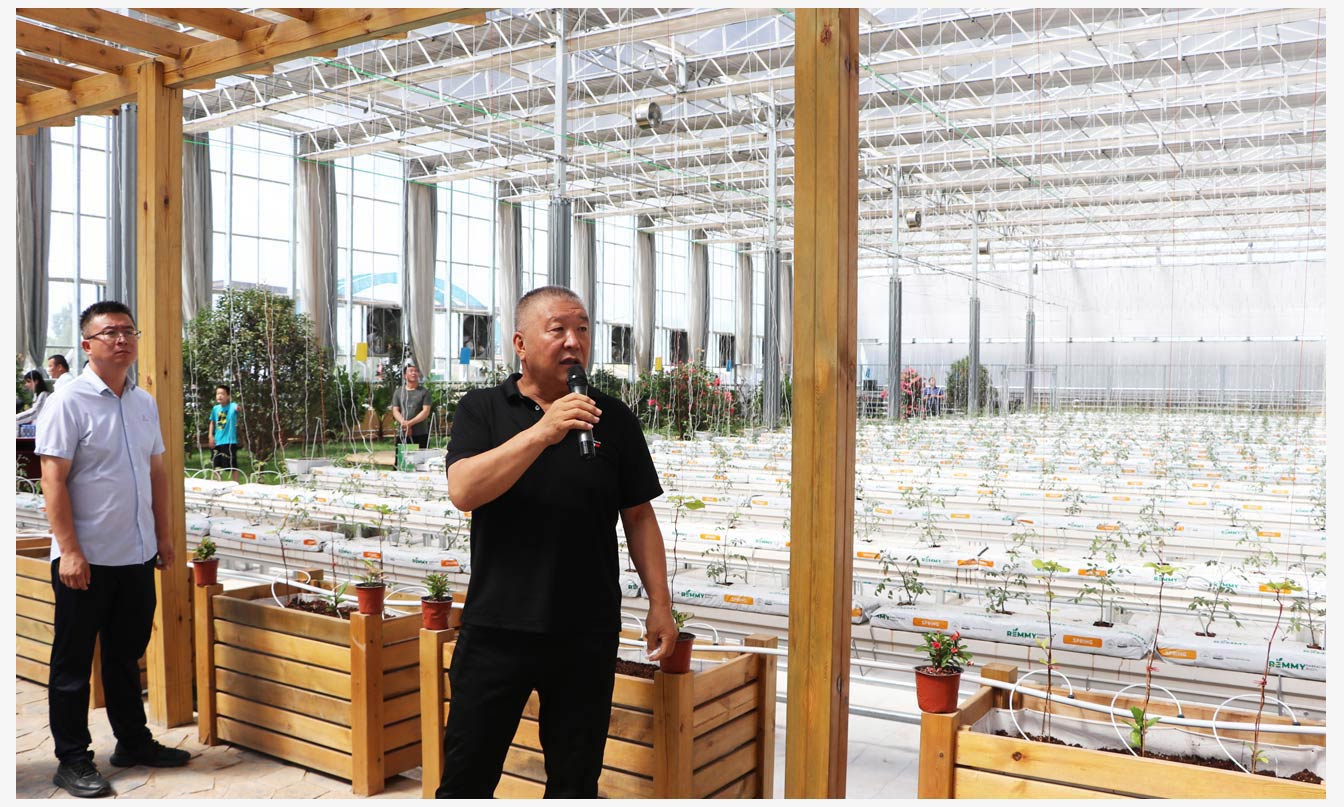 準(zhǔn)格爾旗現(xiàn)代智慧設(shè)施農(nóng)業(yè)產(chǎn)業(yè)園_08.jpg 準(zhǔn)格爾旗現(xiàn)代智慧設(shè)施農(nóng)業(yè)產(chǎn)業(yè)園_08.jpg